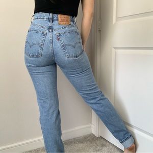 VINTAGE Levi's 512 High Rise Tapered Leg Light Wash Flattering Fit Jeans